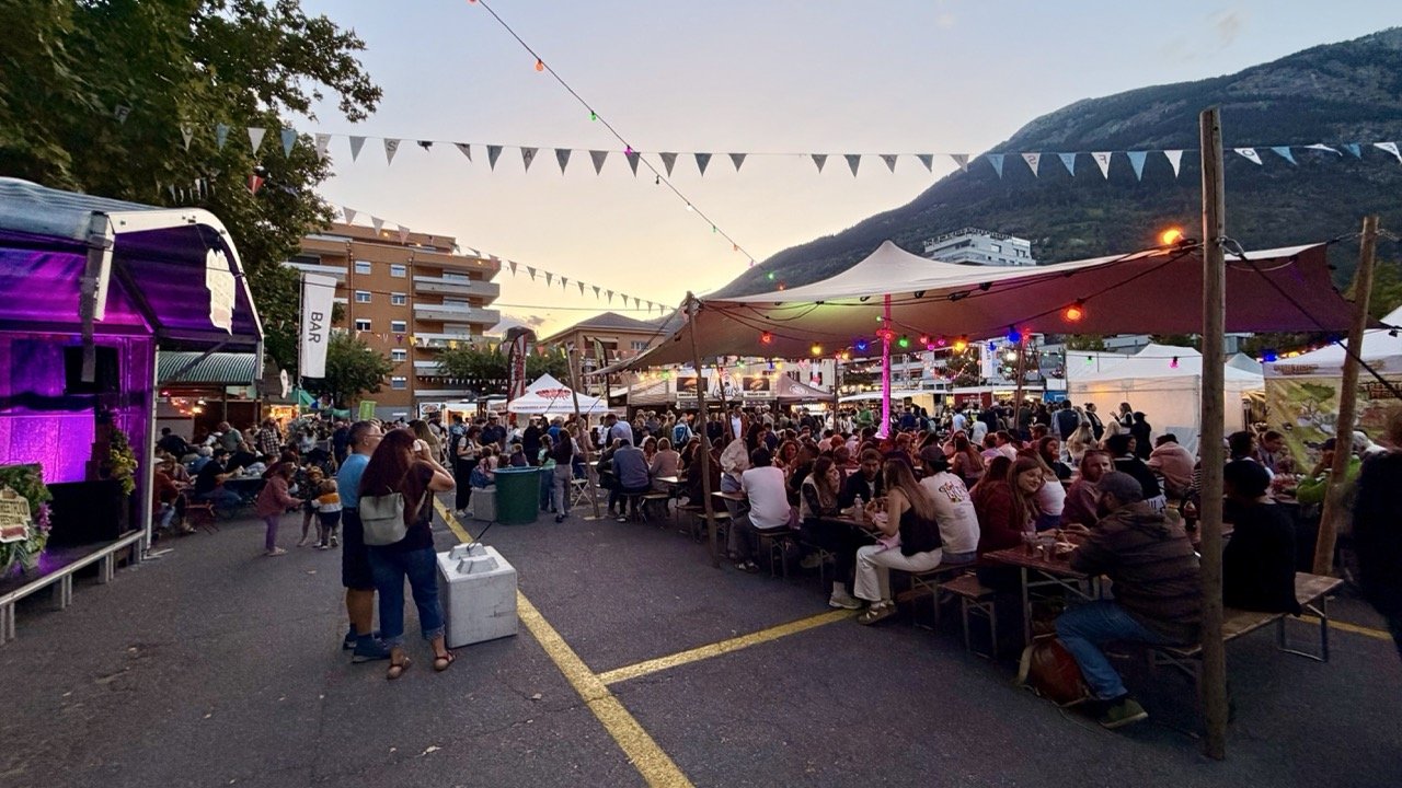 Street Food Festival Brig: Erfahrungen, Musik & Atmosphäre