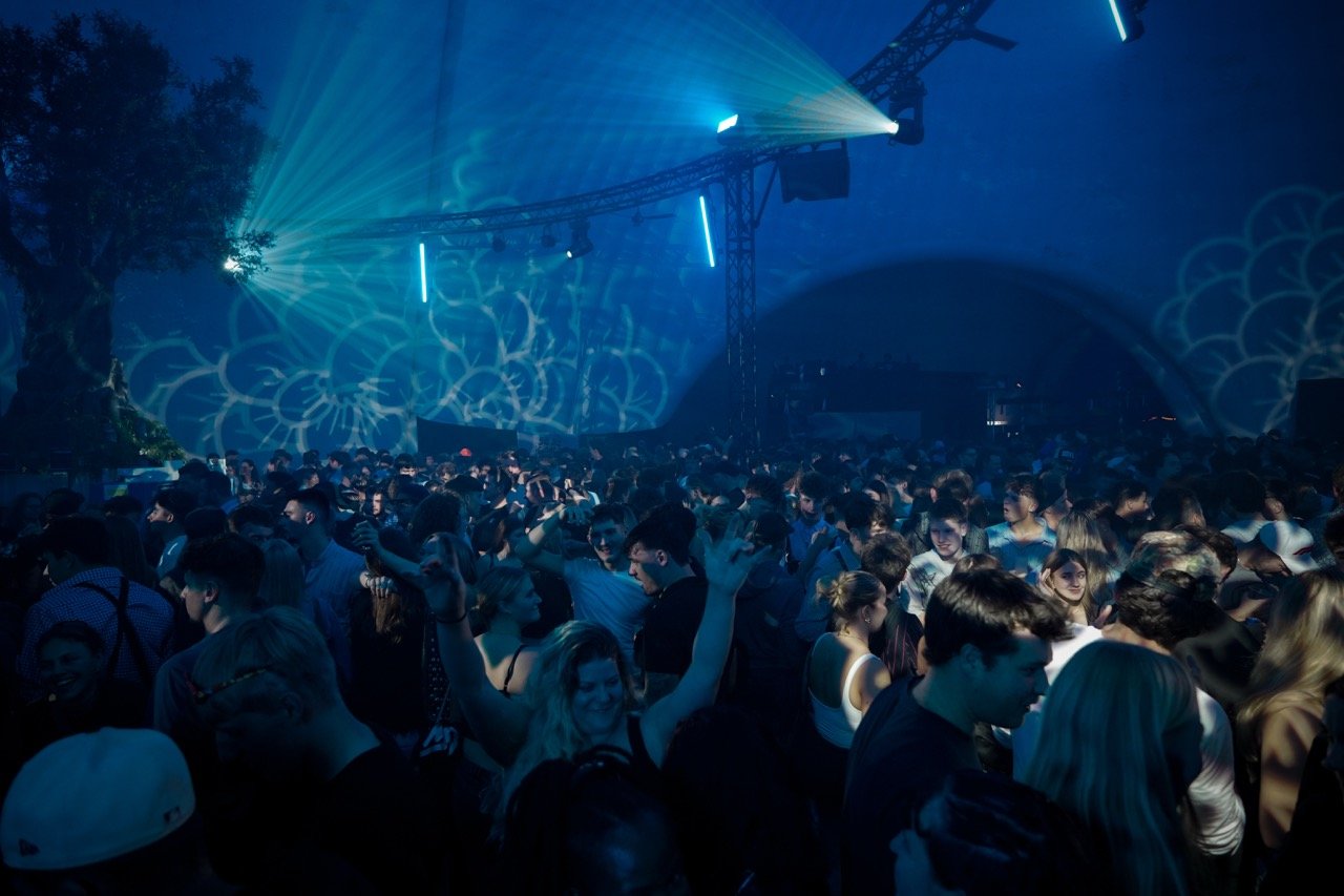 Oktoberfest Süri Partymenge