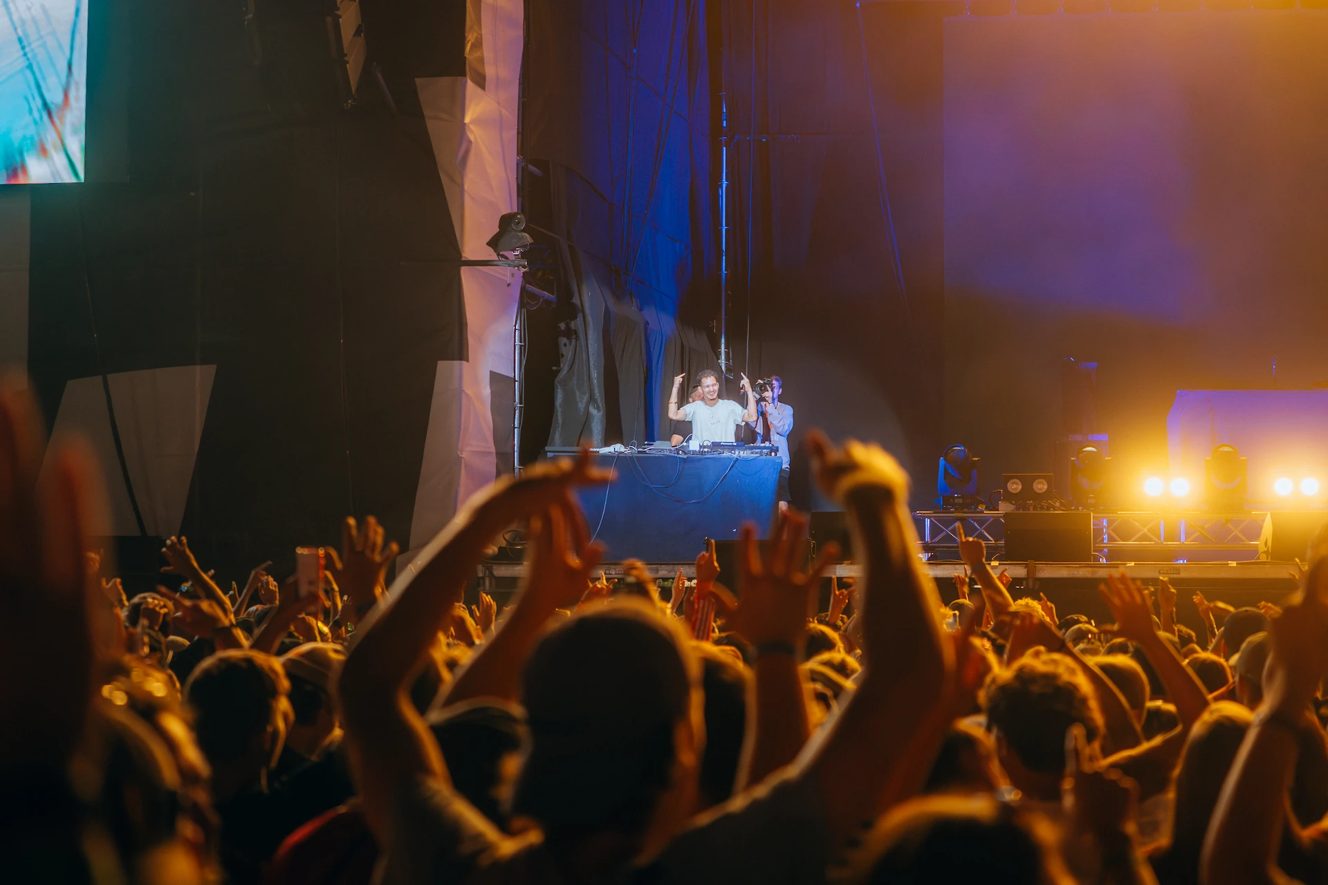 DJ Cale Festival Live